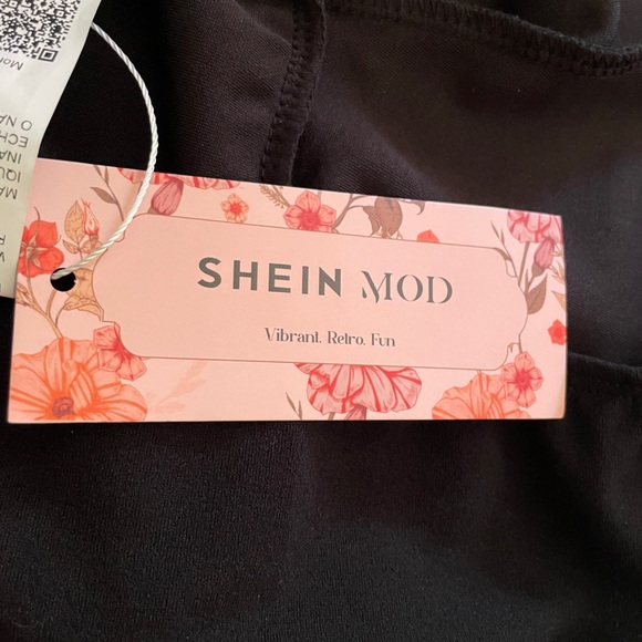 NWT SHEIN elegant black jumpsuit with side zipper. Size Medium. True to size. - Picture 7 of 9